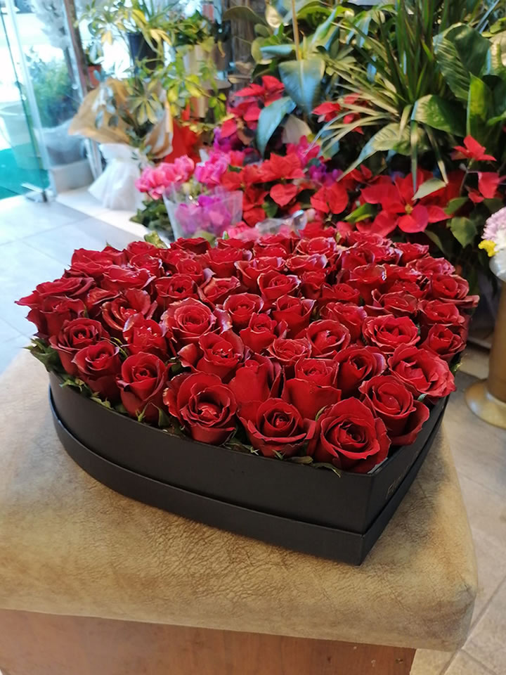Kalpli Kutuda 50 Kırmızı Gül, Kütahya çiçek siparişi