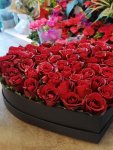 Çiçekçi - Kalpli Kutuda 50 Kırmızı Gül